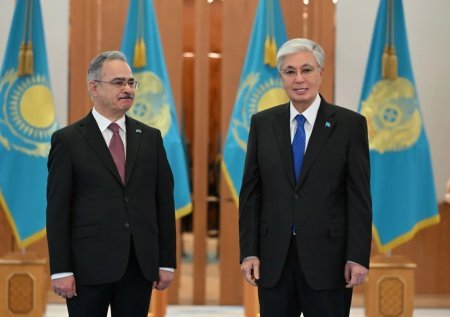 Azərbaycanın yeni səfiri etimadnaməsini Qazaxıstan Prezidentinə təqdim edib